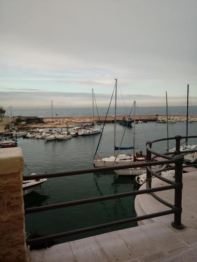 Ilfarodelmediterraneo Giovinazzo Extérieur photo